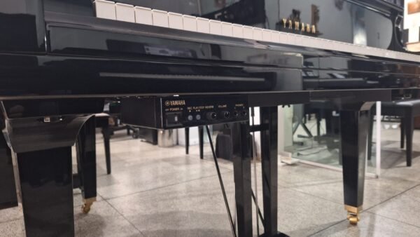 Piano de Cauda Yamaha GB1K SILENT SG2 - Usado 2016 - Imagem 6