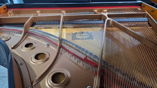 Piano de Cauda Yamaha GB1K SILENT SG2 - Usado 2016 - Imagem 8