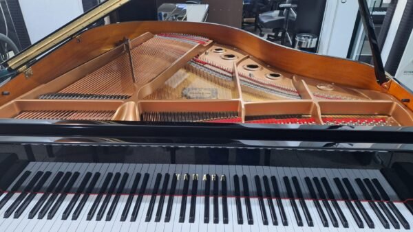 Piano de Cauda Yamaha GB1K SILENT SG2 - Usado 2016 - Imagem 12
