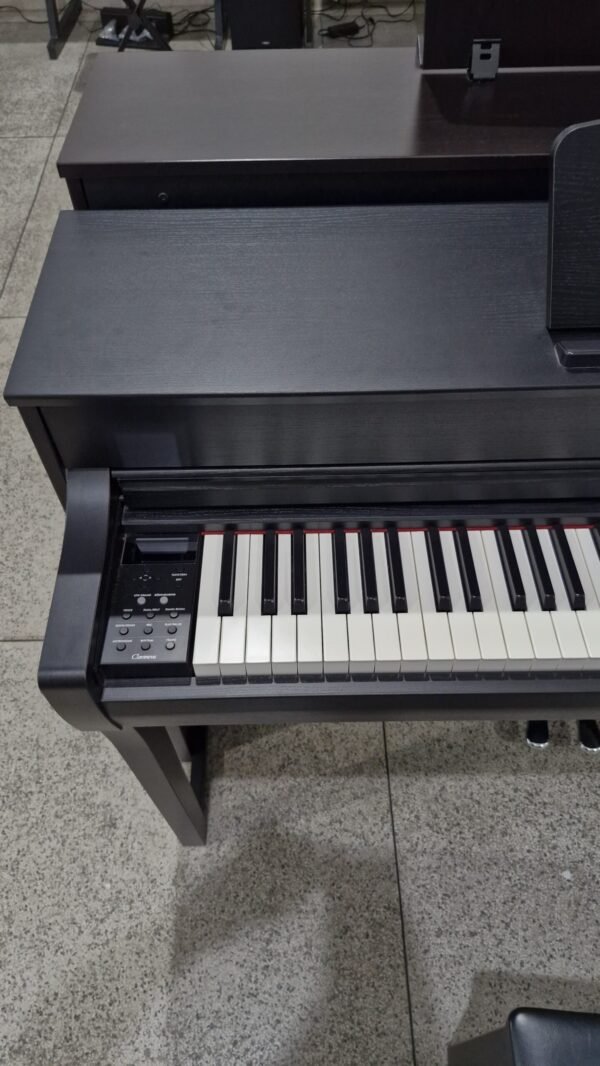 Yamaha Clavinova CLP-735 Seminovo - Image 4