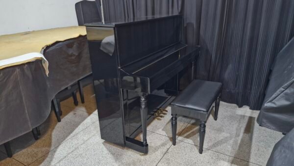 Piano Vertical Suzuki 121E Usado - Imagem 7