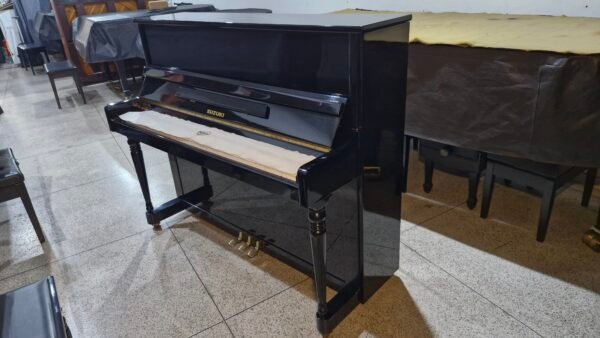 Piano Vertical Suzuki 121E Usado - Imagem 9