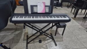 Piano Digital Yamaha P45 Usado