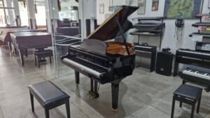 Piano de Cauda Yamaha GB1K - Usado 2021