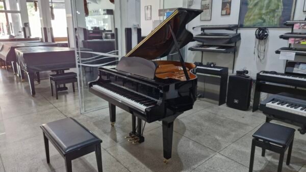 Piano de Cauda Yamaha GB1K - Usado 2021