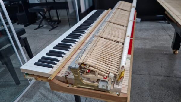 Piano de Cauda Yamaha C2 Usado (2012) - Imagem 7