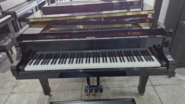 Piano de Cauda Yamaha C2 Usado (2012) - Imagem 3