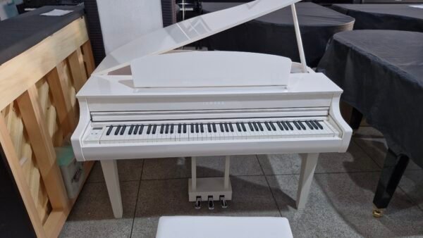 Yamaha Clavinova CLP-765GP WH (usado)