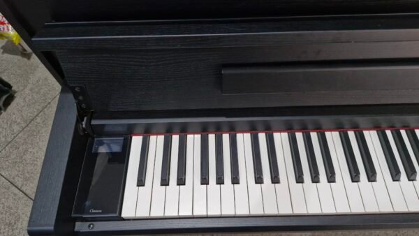 Yamaha Clavinova CLP-785B usada (2022) - Imagem 5