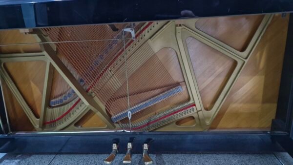 Piano Vertical usado Yamaha U10 (1988) - Imagem 6