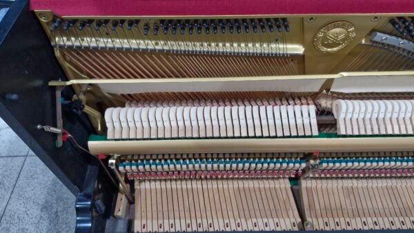Piano Vertical usado Yamaha U10 (1988) - Imagem 3