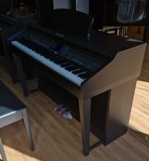 Piano digital usado - Clavinova CVP601