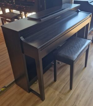 Yamaha Clavinova CLP-440R (Marrom) - 2013