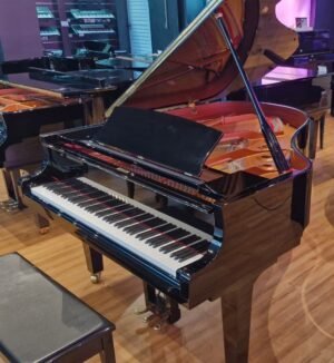 Piano Yamaha C2X SEMI NOVO(2024)