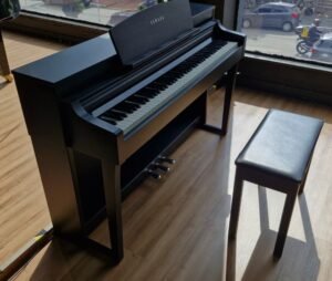 Piano digital usado - Clavinova CSP170B Usado