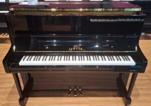 Piano Vertical Yamaha U1J SEMINOVO 2024