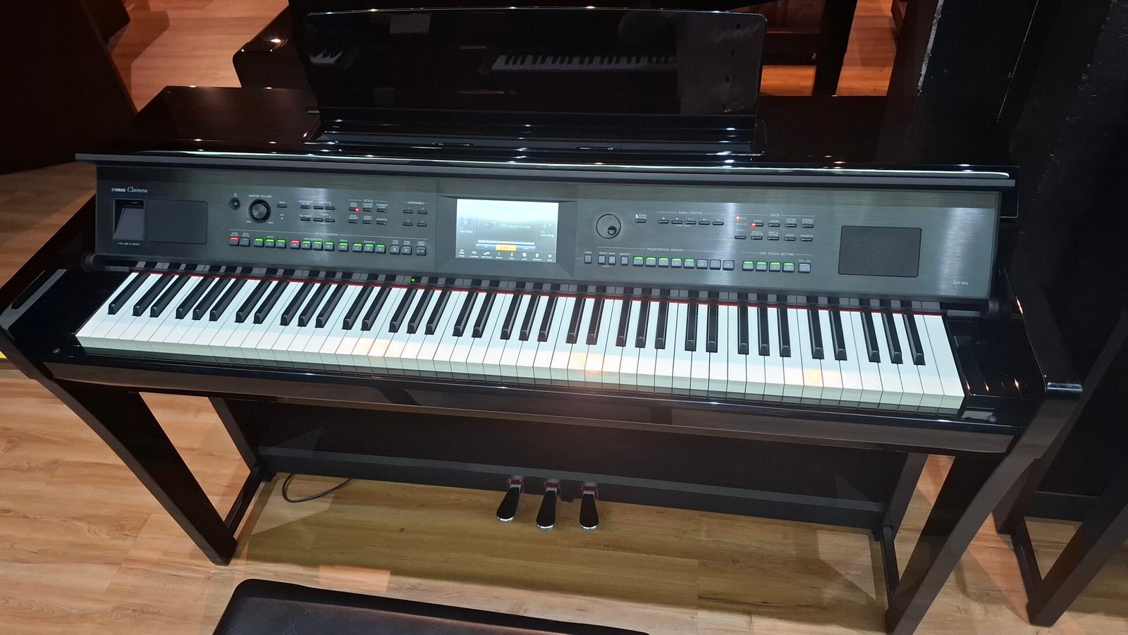 Piano digital usado - Clavinova CVP805PE